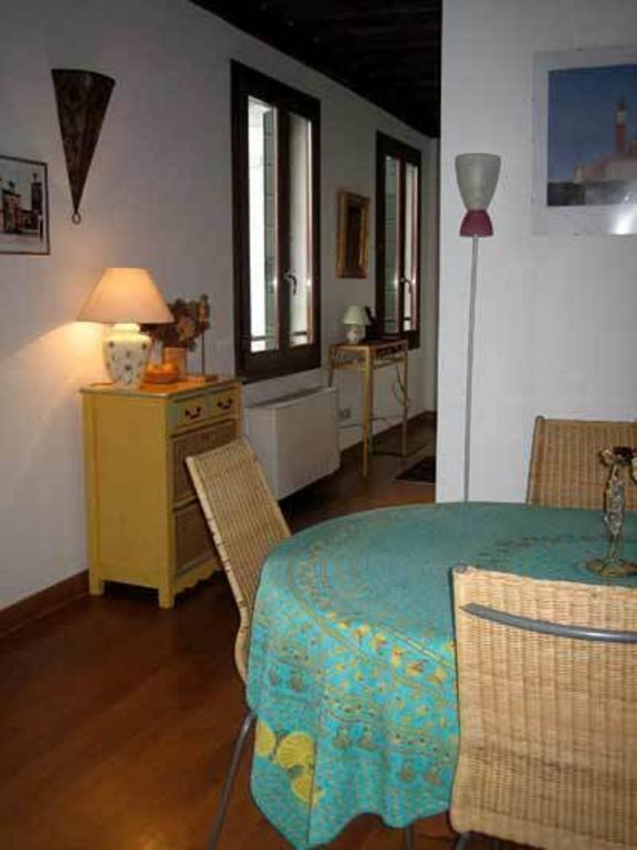 Palazzo Celsi Apartman Velence Szoba fotó